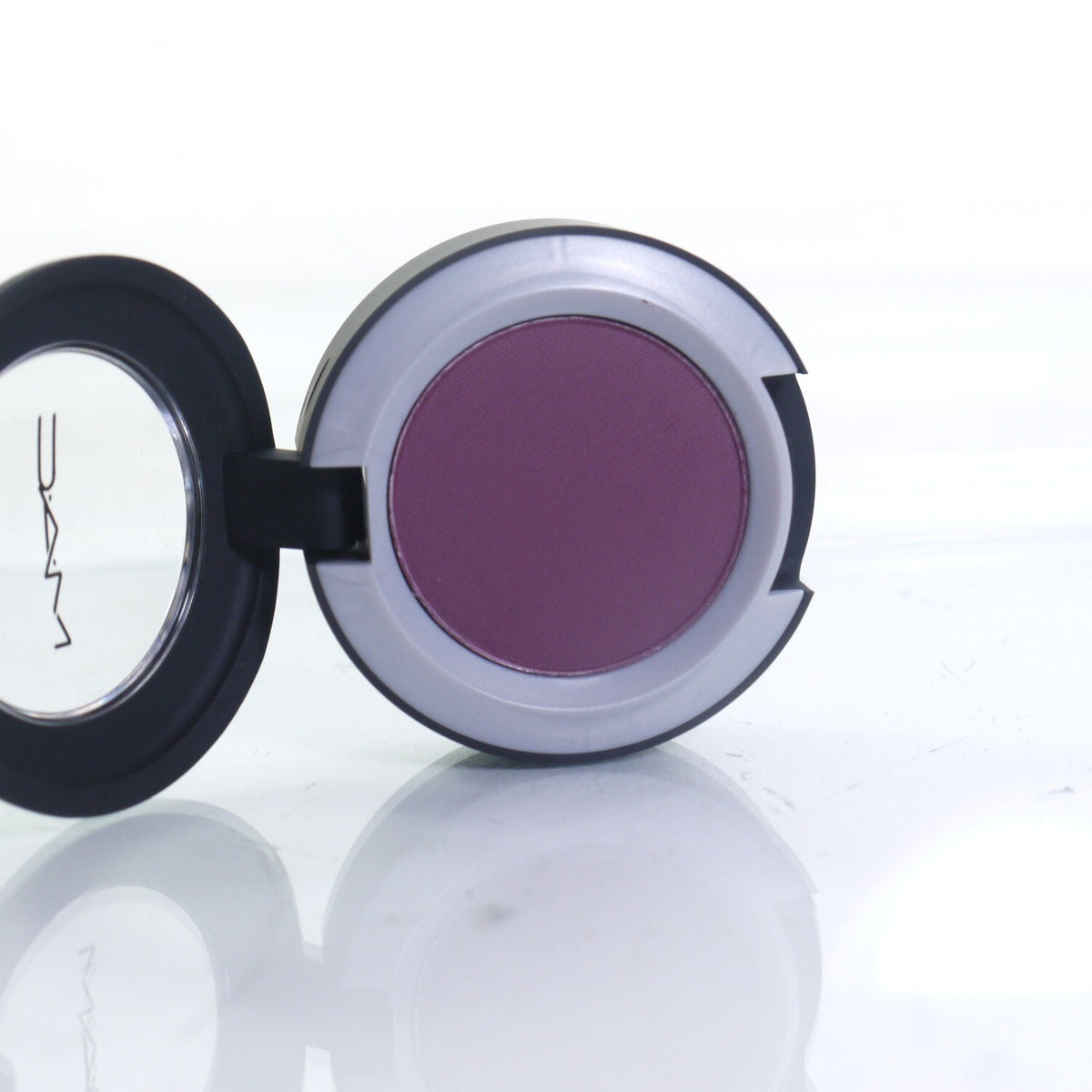 Powder Kiss Soft Matte Eye Shadow Potent Deep Plum 0.05oz (1.5g) EA