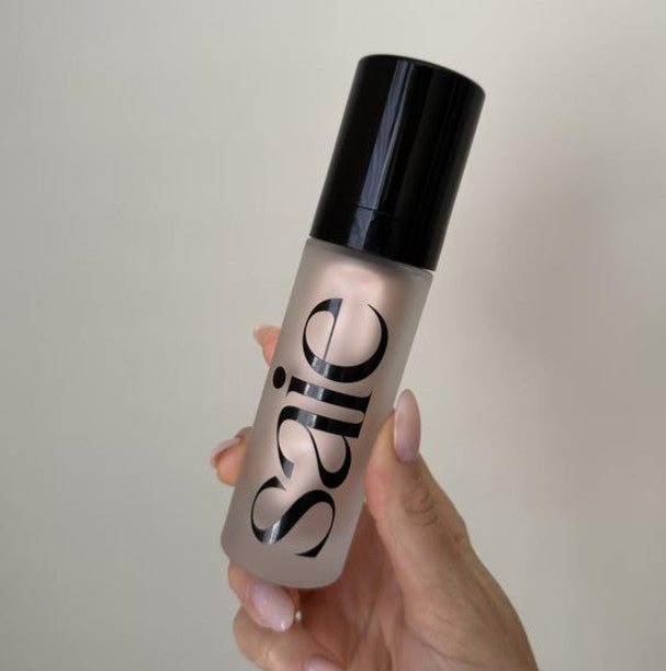 Saie Lightweight Dewy Illuminator – Multi-Shade Gel Highlighter